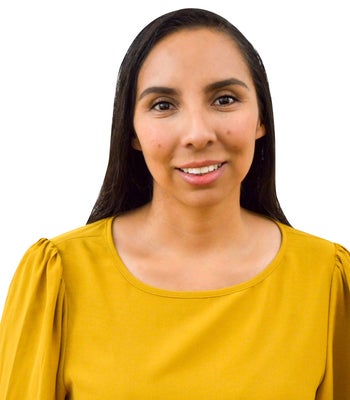 Portrait of Ruth Davila, Associate Broker / Realtor®.